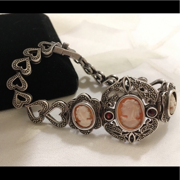 Vintage Jewelry - 🎉HP🎉Vintage 925 Silver Bracelet Carved Cameos